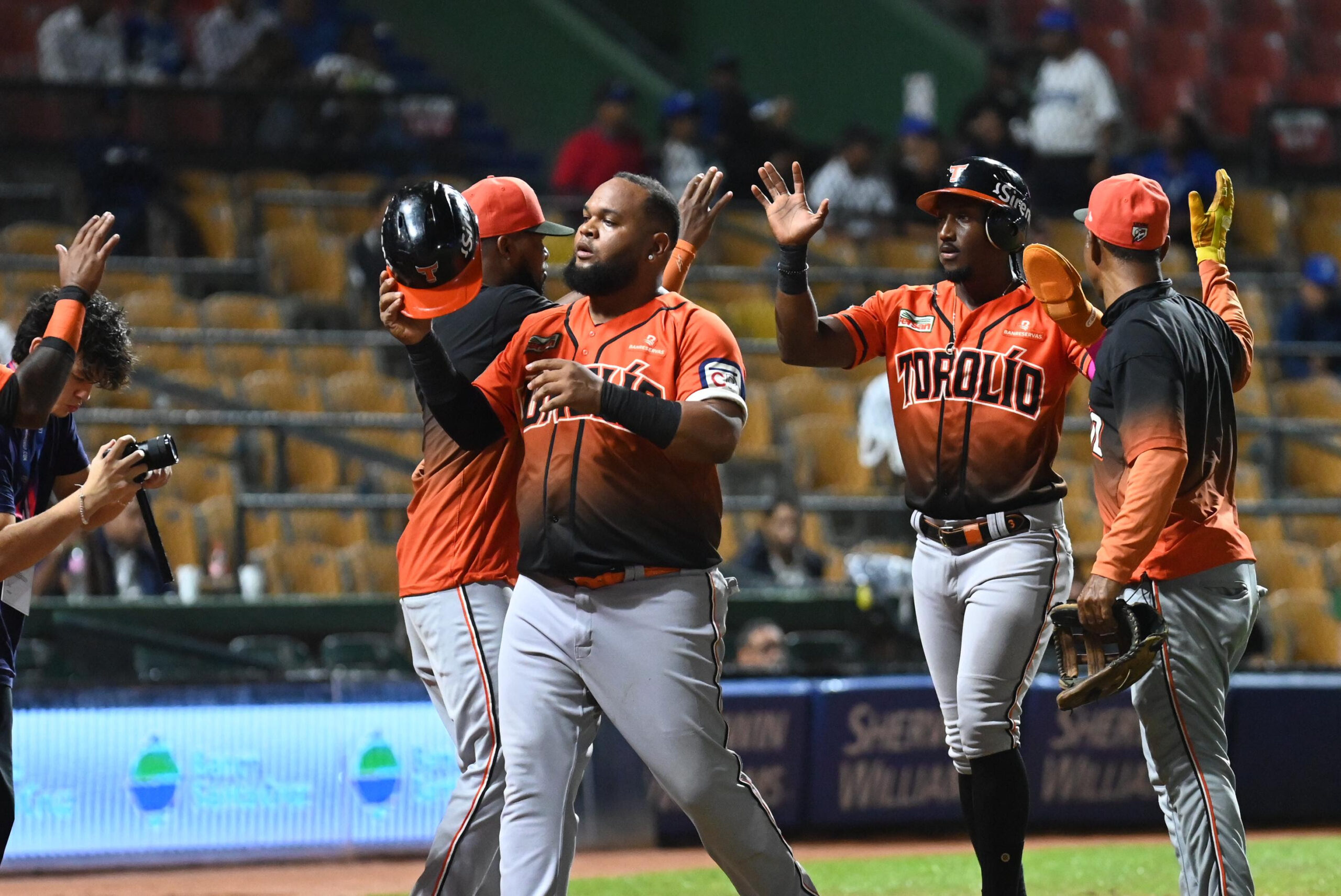 Paolo Espino, Jorge Mateo guían victoria Toros sobre Licey